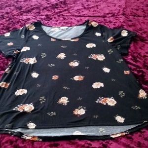 3/15$ lularoe t-shirt